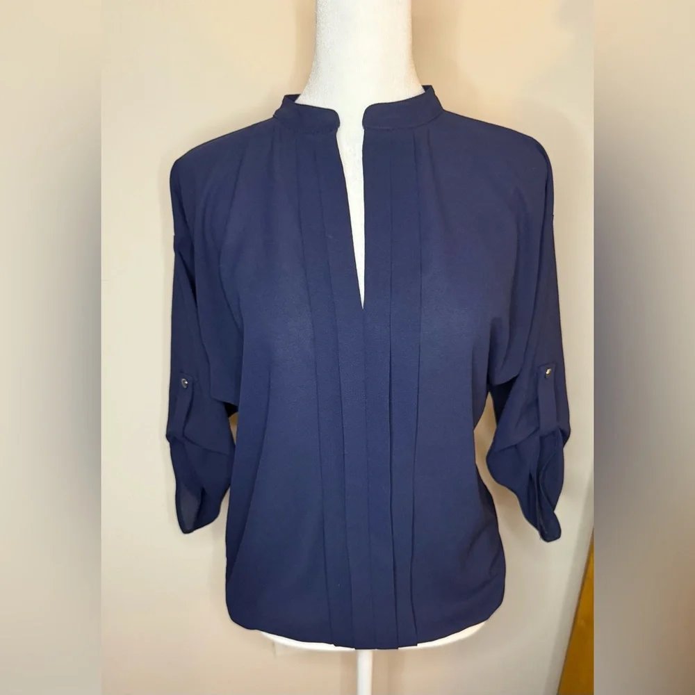Monteau Los Angeles Navy Blue Pleated Roll-Tab Sleeve Blouse - XS - Picture 1 of 5